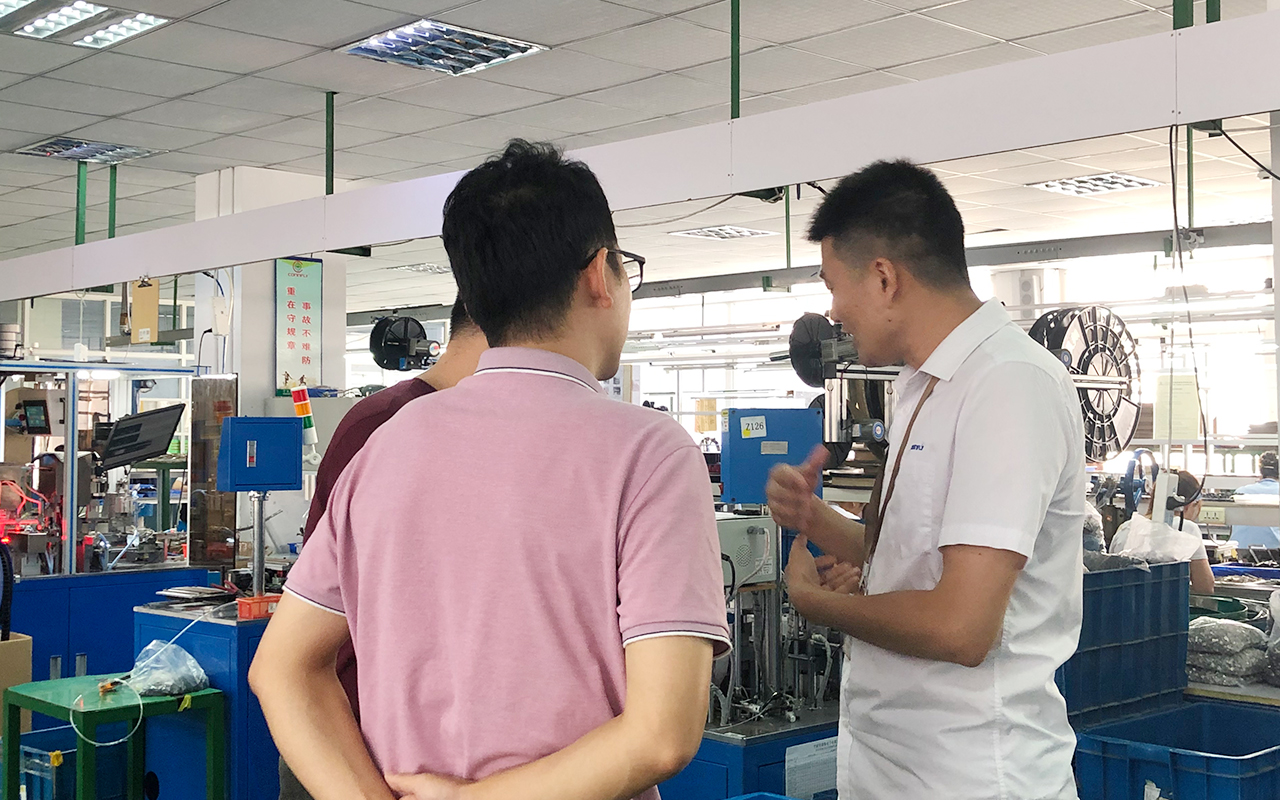 20210925-慈溪市市场管理局专利科领导来我司进行调研-4.jpg